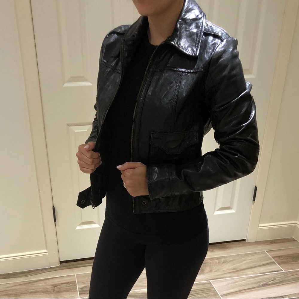 Leather jacket - Picture 2 of 5